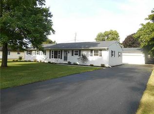 6016 Matthew Dr, Whitehouse, OH 43571