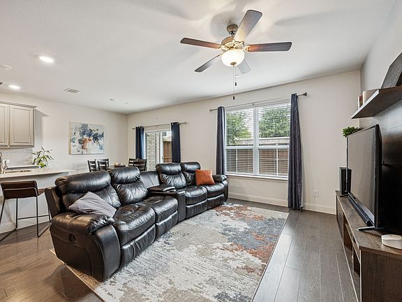 3rd image of 1010 Switchgrass Ln