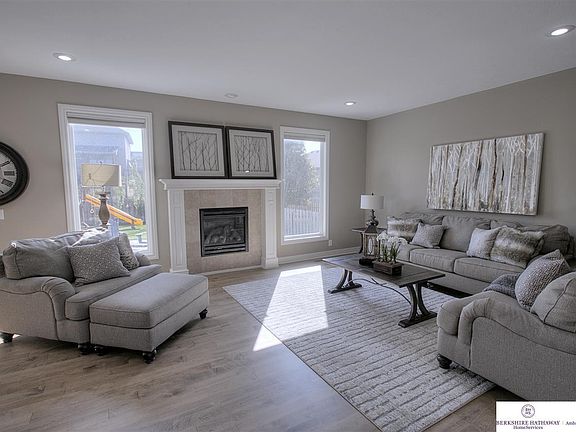 5th image of 2513 N 176th Ave