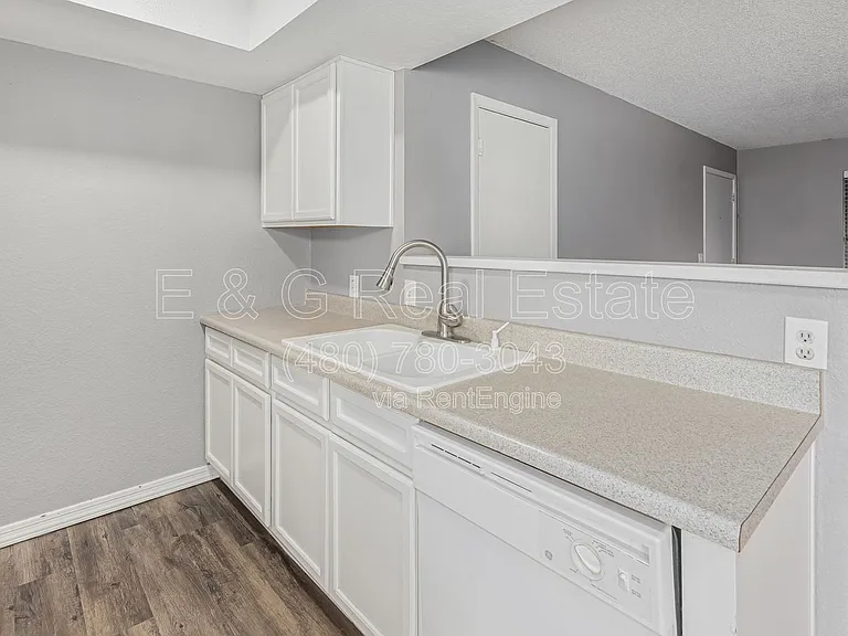 1077 W 1st St #203 — Photo 10