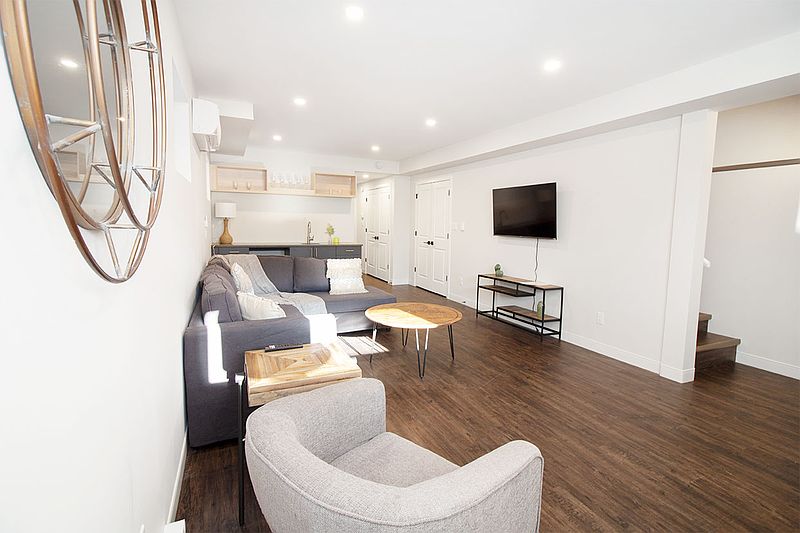 Winnipeg Apartment for rent - 4 Bedrooms — photo 41