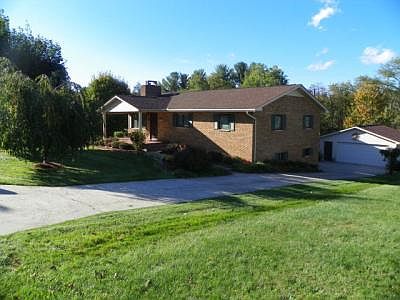 1st image of 215 Tolley Dr