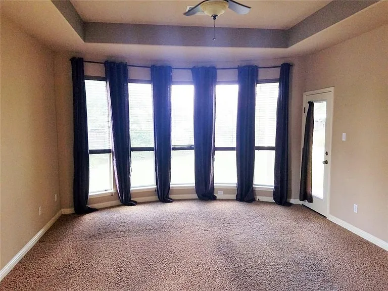 19500 Sangremon Way — Photo 17