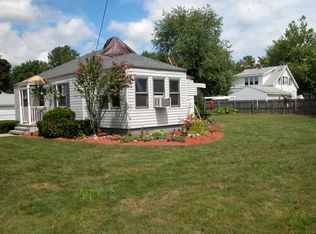 33 Rathbun St, Springfield, MA 01104