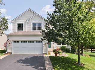 3 Falcon Ridge Ct, Algonquin, IL 60102