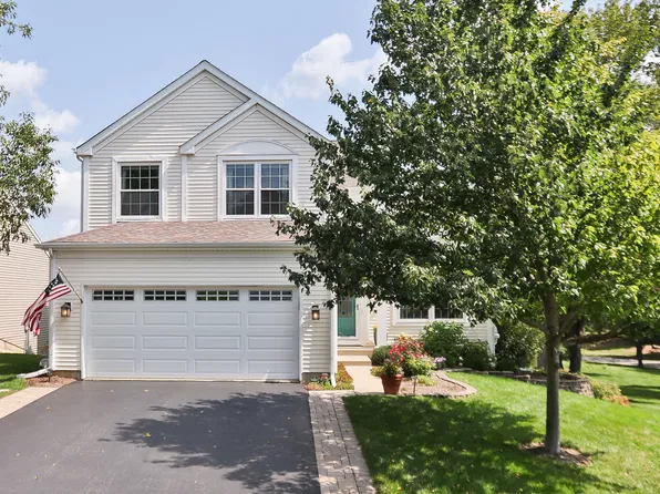 3 Falcon Ridge Ct, Algonquin, IL 60102
