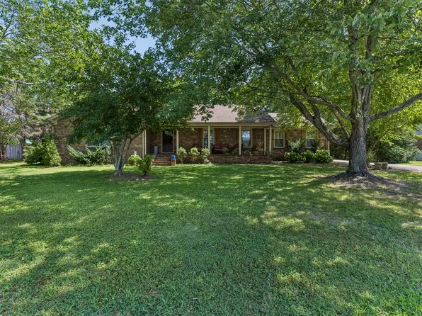 510 Irongate Blvd, Murfreesboro, TN 37129