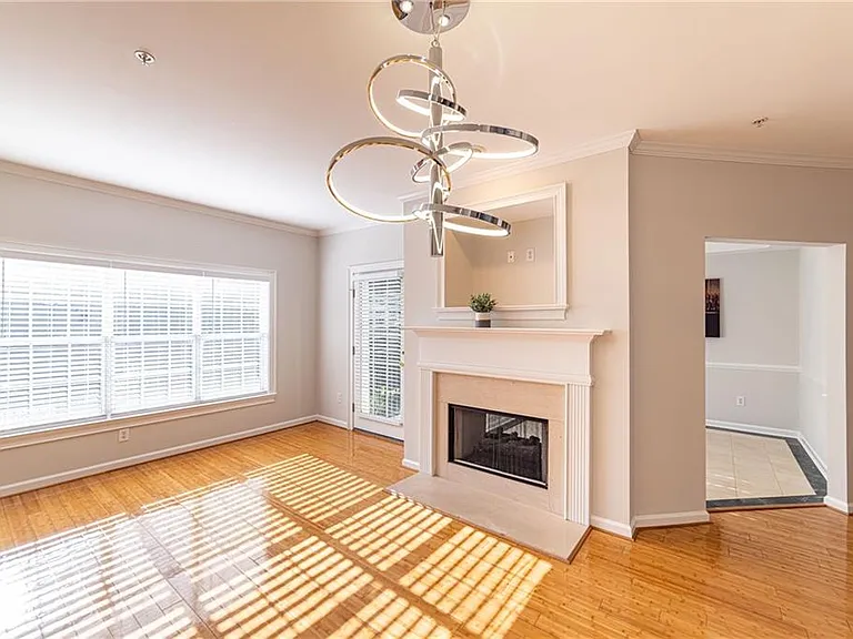 3275 Lenox Rd NE #214 — Photo 2