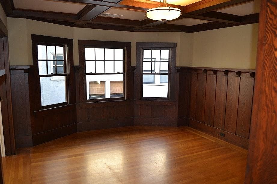 DINNING ROOM AREA