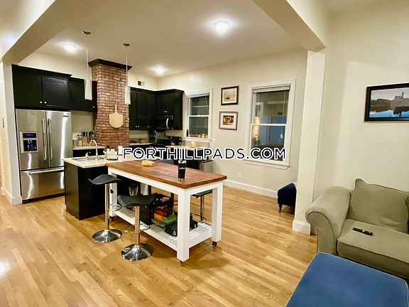 3rd image of 34 Juniper St