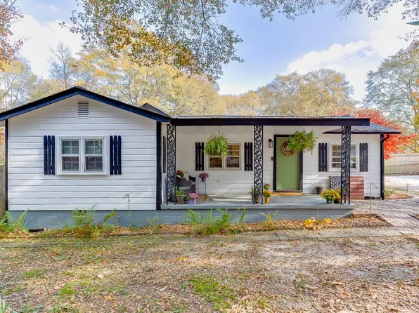 98 Circle Dr, Winder, GA 30680