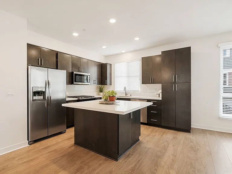2700 E Chaucer St #14 — Photo 13