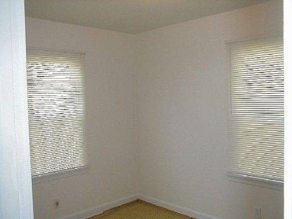 5th image of 27194 Lake Front Dr