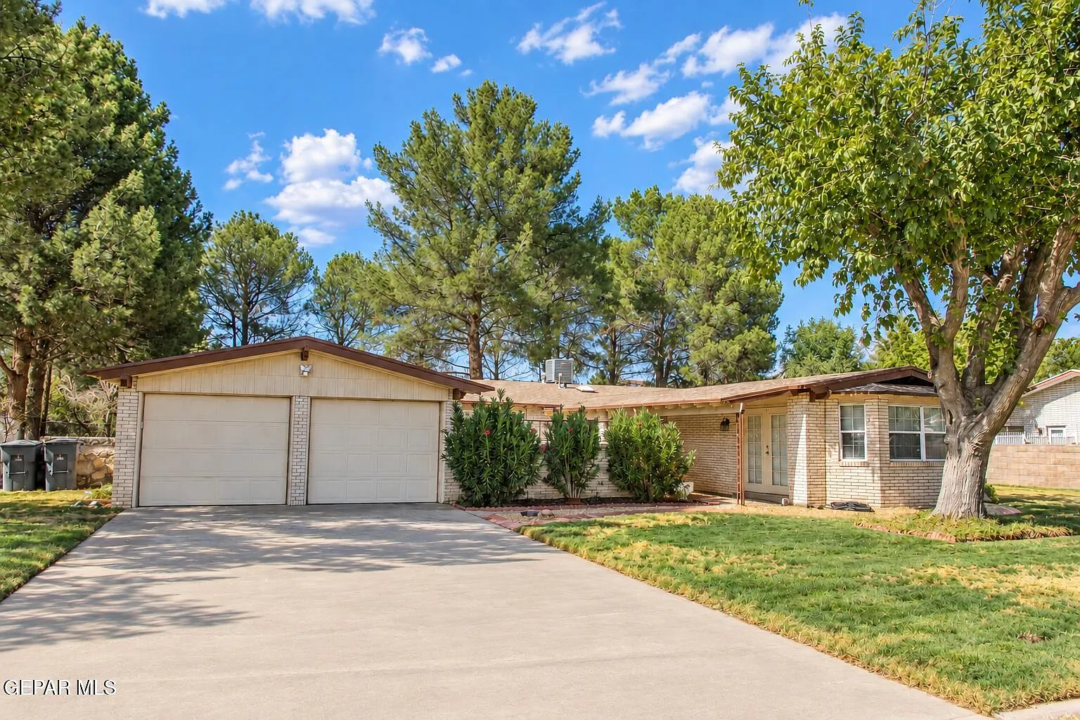 4 bed, 3.0 bath, 2605 sqft, $3,375 — Photo 4
