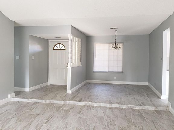 3rd image of 3815 Kingfisher Way