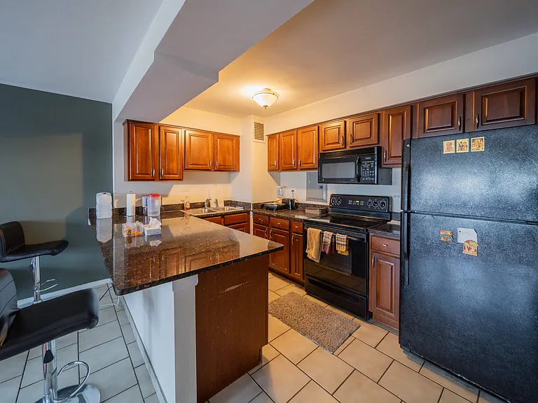 6030 N Sheridan Rd #2011 — Photo 20