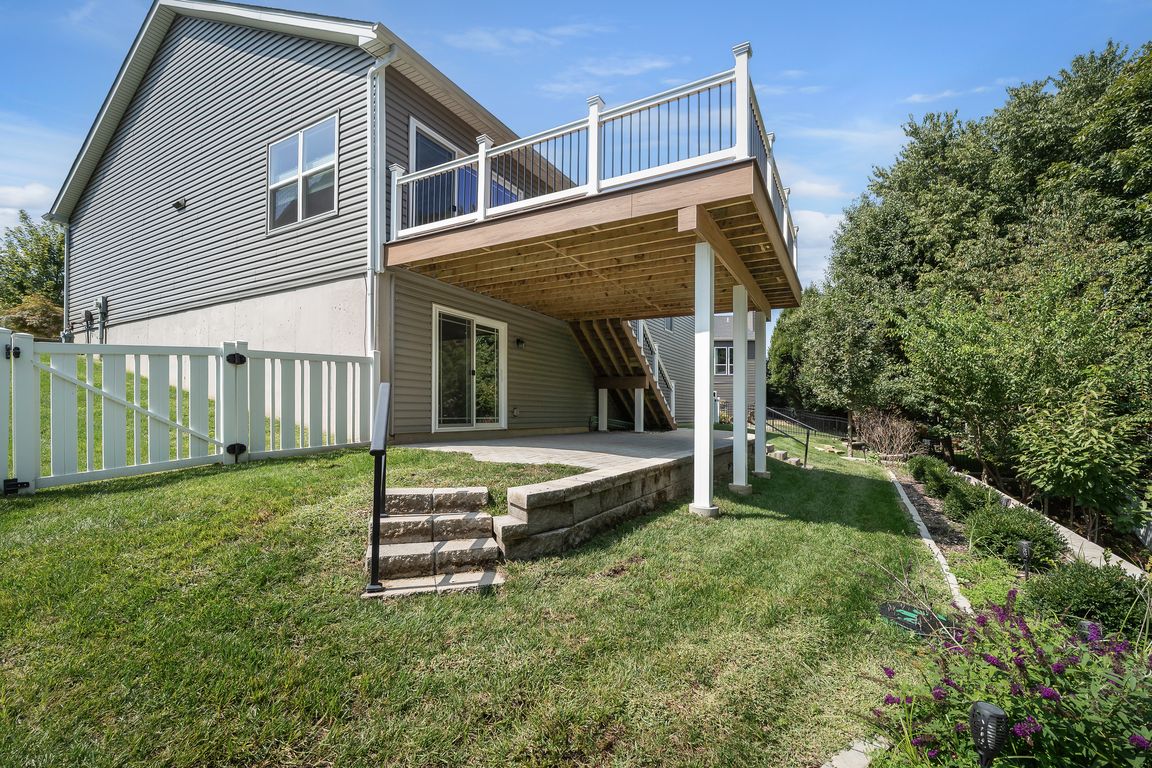 next background image