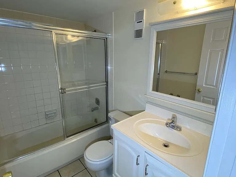 130 Jasmine Woods Ct #12A — Photo 15