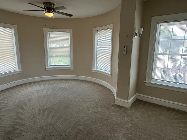 1117 N Franklin St — Photo 10