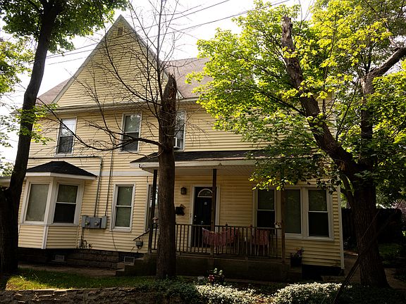 2nd image of 909 Hall St SE