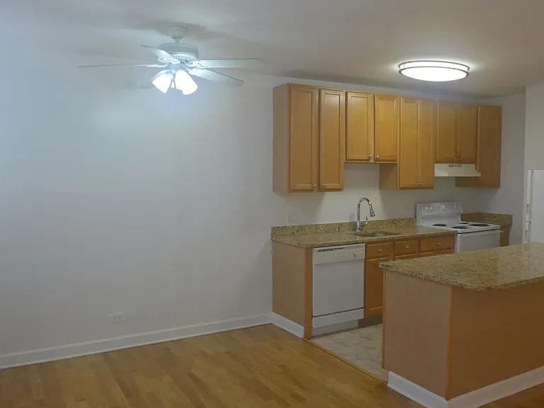 808-12 W Junior Terrace — Photo 5