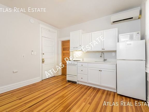 3rd image of 1066 N Clarkson St #9