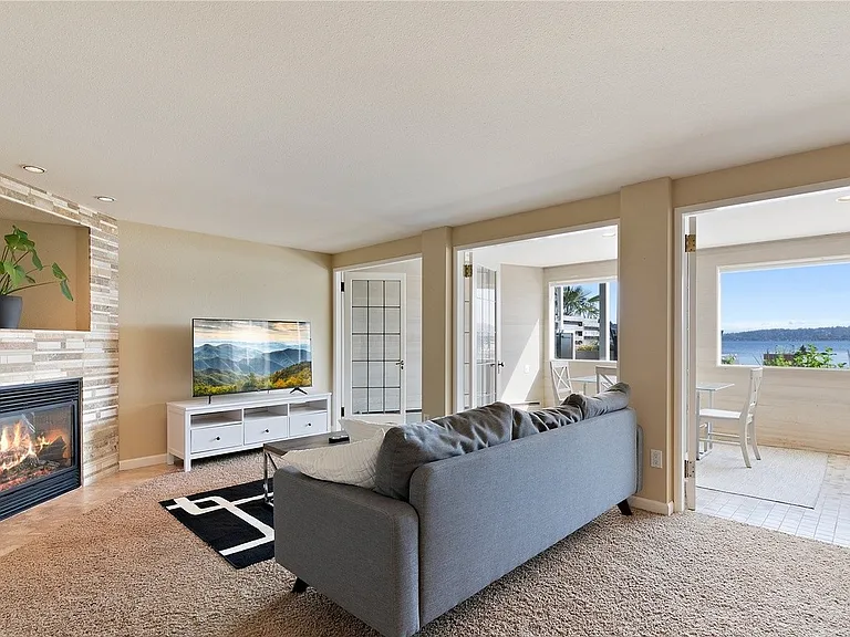 10822 Rainier Ave S — Photo 24