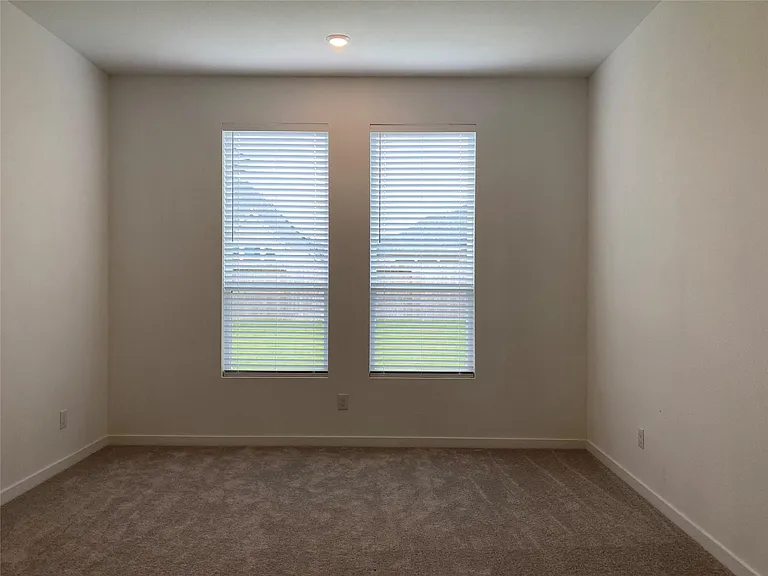 4523 Sunny Hazel Ln — Photo 15