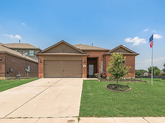 3rd image of 721 Clark Dr