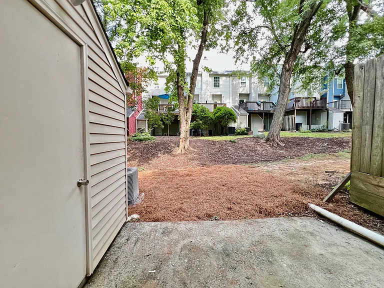 904 Wedgewood Way — Photo 18