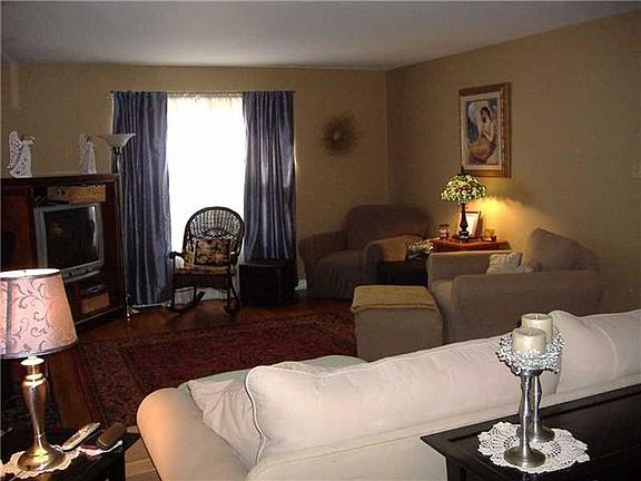 5th image of 145 Glenview Dr