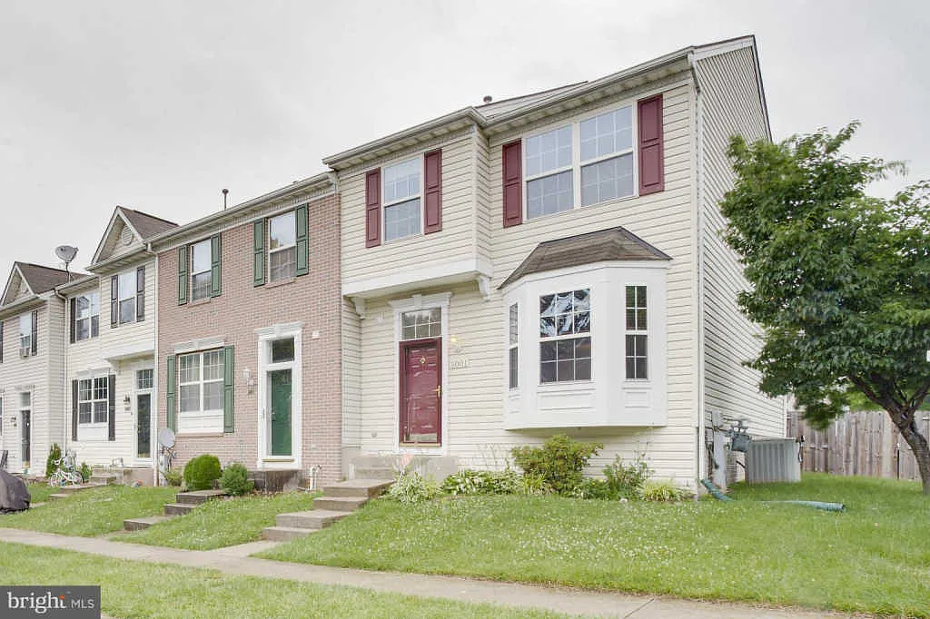 5001 Bridgeford Cir photo 1