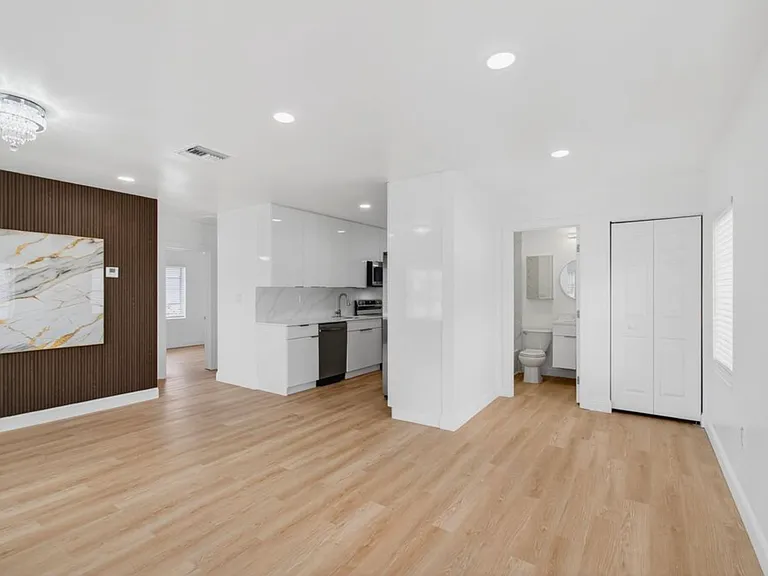 608 Fairfax Rd — Photo 19