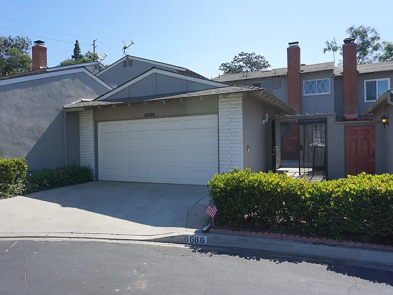 6666 Palma Cir — Photo 1
