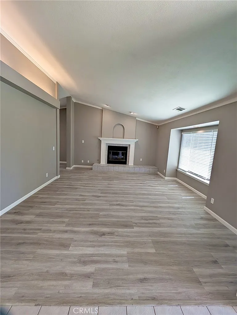 3 bed, 2.5 bath, 1800 sqft, $4,000 — Photo 4