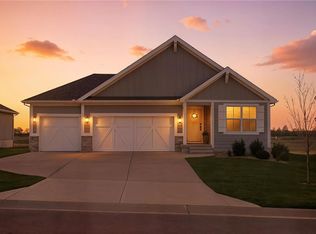 3530 SE Corbin Dr, Lees Summit, MO 64082