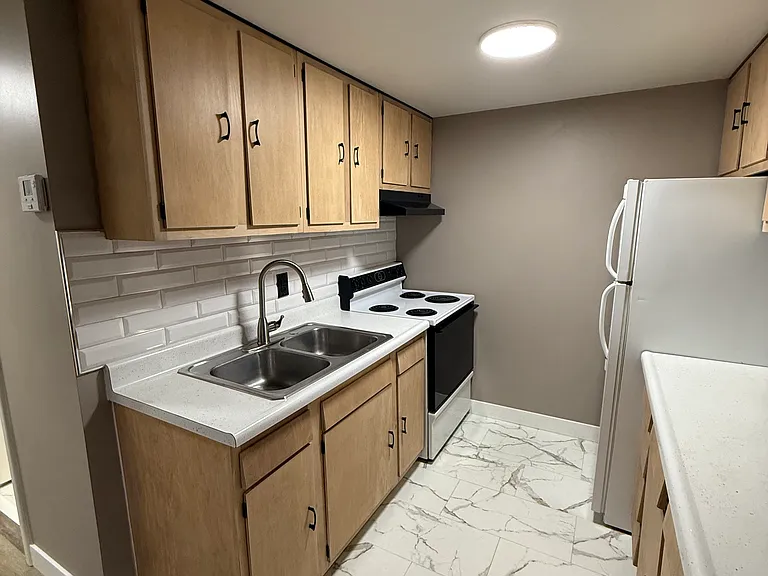 2102 Mountain View Mnr #2102 — Photo 4