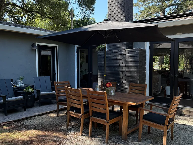 129 Rose Ln — Photo 2