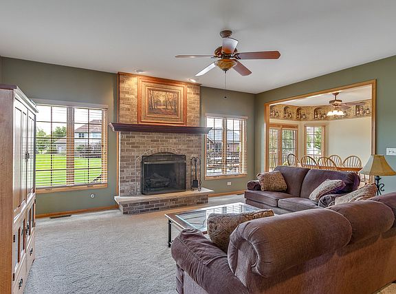 3rd image of 22380 Prairie Trail Ln