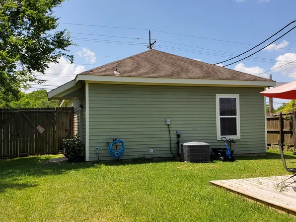 9881 Highway 124, Beaumont, TX 77705