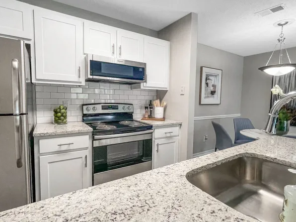 1 Park Central Apartment Homes