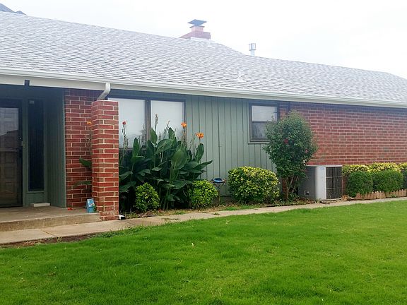 2nd image of 2224 Lynn Lane