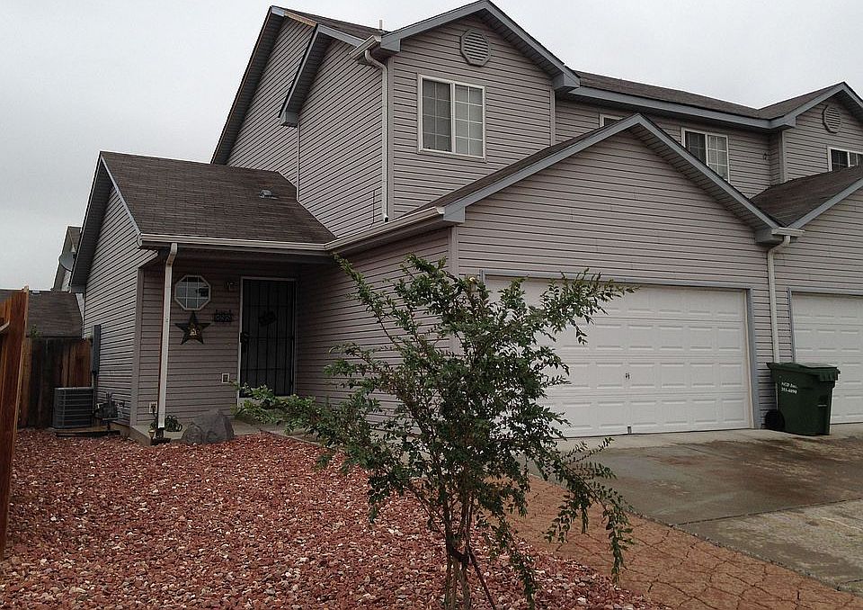 1st image of 895 E 20th Street Dr