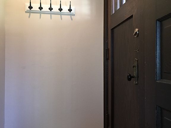 5th image of 106 Norwood Ave