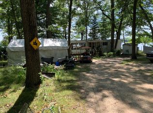 7025 E Oak Ridge Rd, Fountain, MI 49410