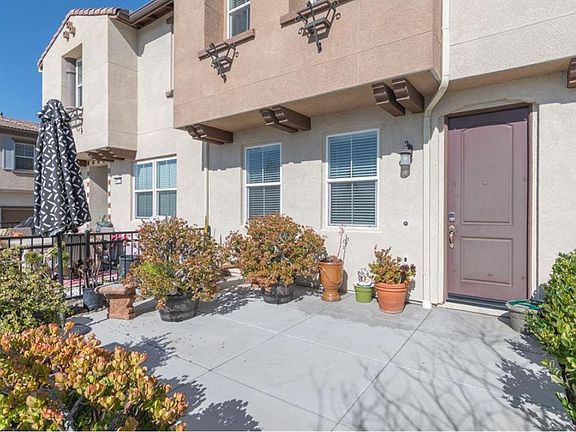 2nd image of 40233 Calle Real