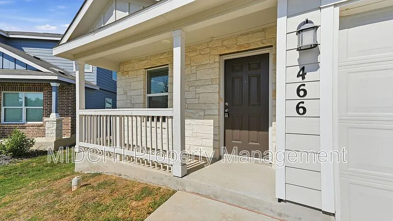4 bed, 2.0 bath, 1667 sqft, $1,700 — Photo 2