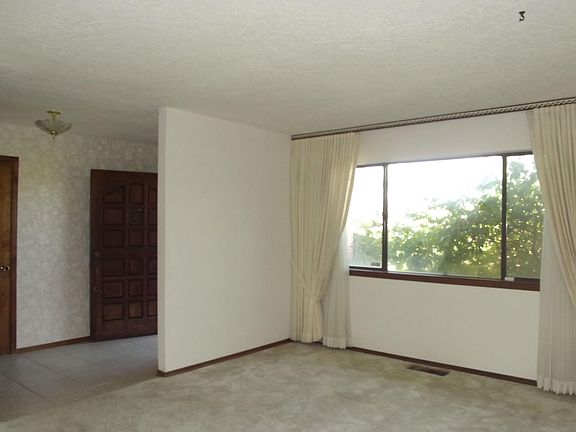 4th image of 9936 Academy Knolls Dr NE