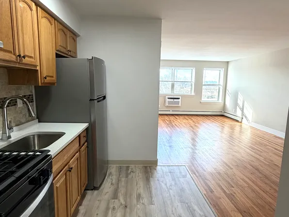 Central House, 24 Central Ave #E4a79b21d, Ridgefield Park, NJ 07660