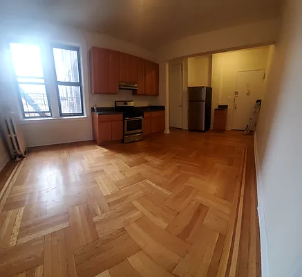 Rented by Contact Realty | media 5